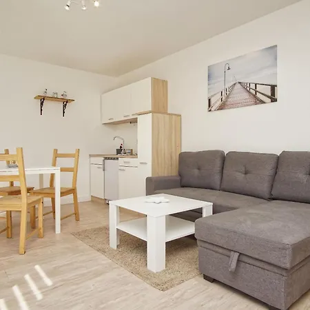 Apartment Buskam Mit Terrasse Und Garten Goehren (Ruegen)